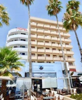 Larnaca City Centre Apartment | 30 m² Apartment ∙ 1 bedroom ∙ 2 guests