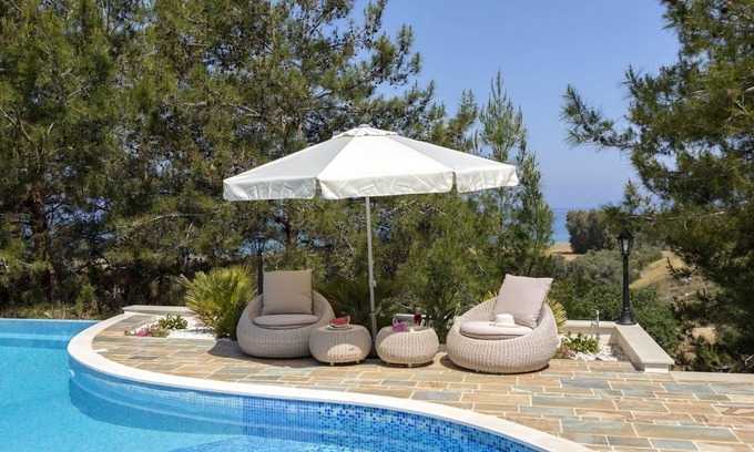 Argaka Villa | 360 m² Villa ∙ 4 bedrooms ∙ 8 guests