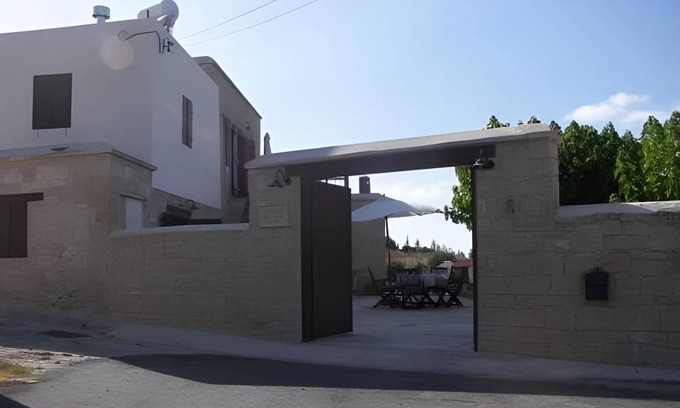 Goudi House | 38 m² House ∙ 2 bedrooms ∙ 6 guests