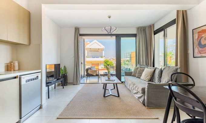 Agios Athanasios Apartment | 76 m² Apartment ∙ 3 bedrooms ∙ 6 guests