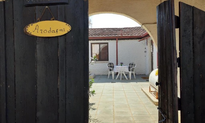 Kouklia House | ARODAFNI HOUSE. Unique views and amazing sunsets.