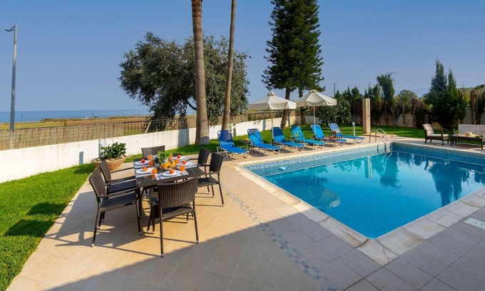 Latchi Villa | Attractive 3 bed villa with private pool