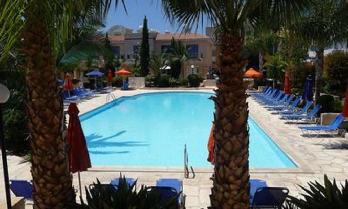 Universal Villa | Aurora Townhouse - Complimentary Paphos Airport Transport