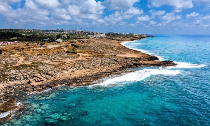 Kissonerga Villa | Beachfront Family Villa Near Paphos | Private Pool | Sleeps 9