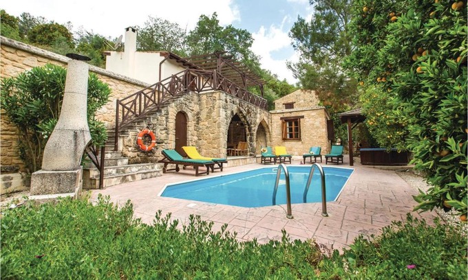 Miliou House | Beautiful home in Miliou Paphos with 3 Bedrooms, Outdoor swimming pool and Swimming pool