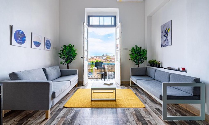 Old Town of Limassol Hostel | Bee Hostel