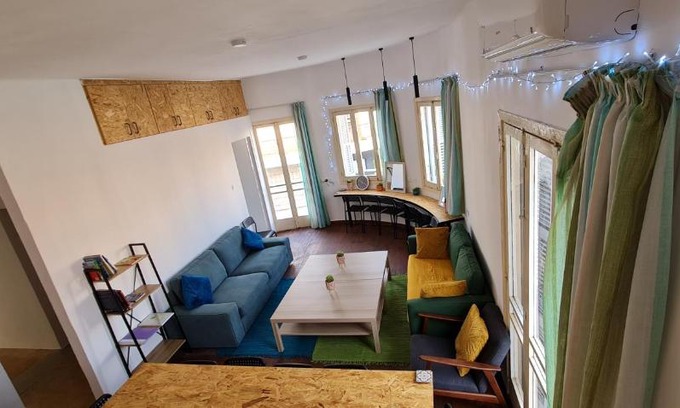 Old Town Hostel | Bee Hostel Paphos