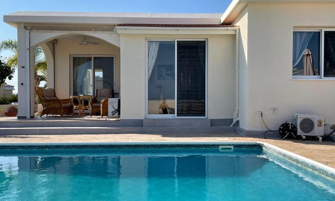 Pegeia Villa | Coral Bungalow
