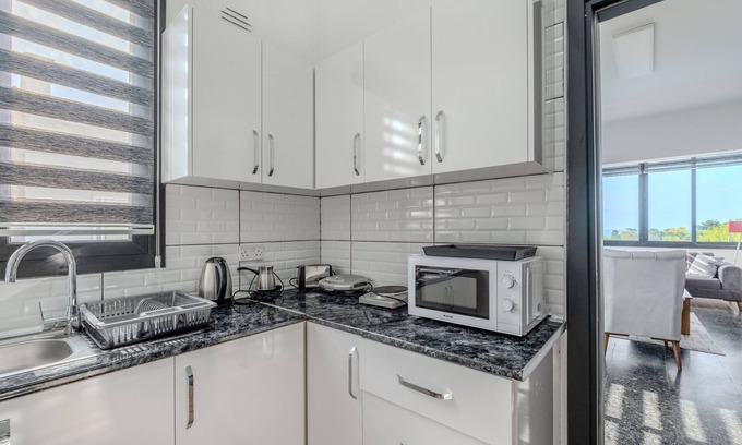 Kyrenia Apartment | Cozy Sea View Retreat 1 min to Beach in Kyrenia