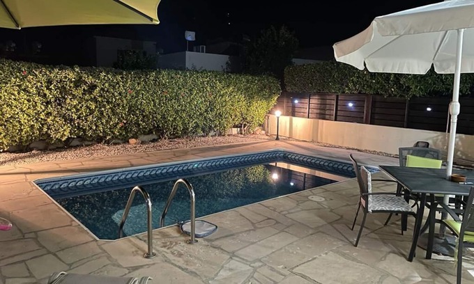 Peyia Town Villa | Detached Villa In Cul-de-Sac With Private Pool And Sea Views & Free WiFi.
