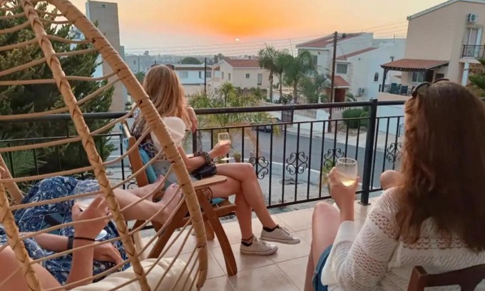 Emba Villa | EMPA SUNSET VIEWS VILLA