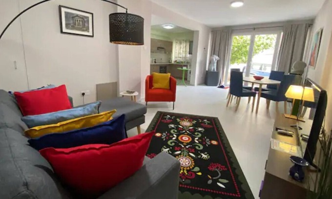 Neapolis Apartment | Ground Floor 2 Bedroom Apartment near the Sea