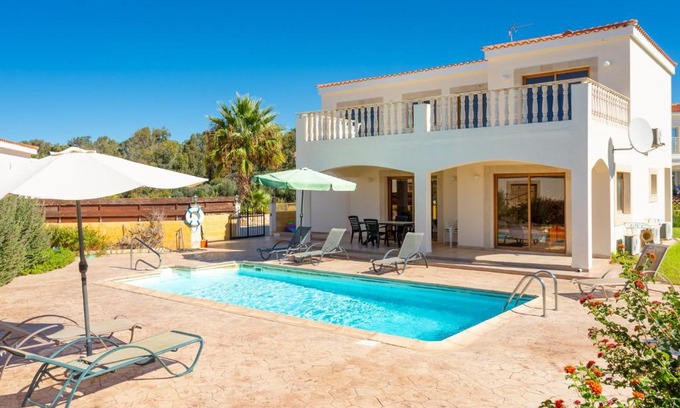 Polis Villa | Hector Beach Villa
