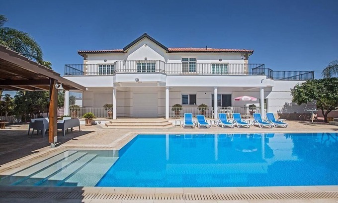 Paralimni House | Holiday house Paralimni for 1 - 10 persons with 5 bedrooms - Holiday house