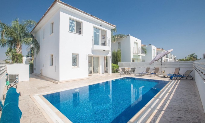 Pernera House | Holiday house Pernera for 1 - 6 persons with 3 bedrooms - Holiday house