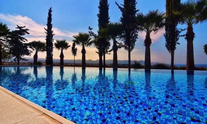 Polis Villa | Incredible Large Villa, Paphos, 6 bedrms BBQ Huge Pool Childrens pool Quiet area