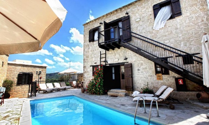 Goudi House | Leonidas Village Houses