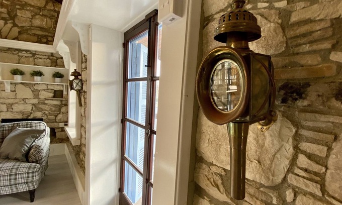 Dhoros House | Leony's House
