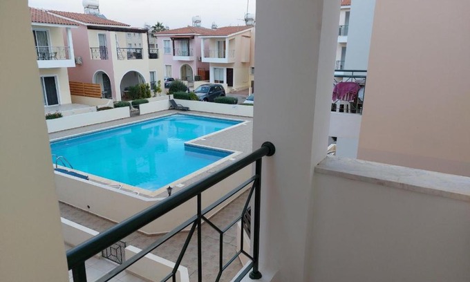 Universal Apartment | Limnos Gardens Apartment