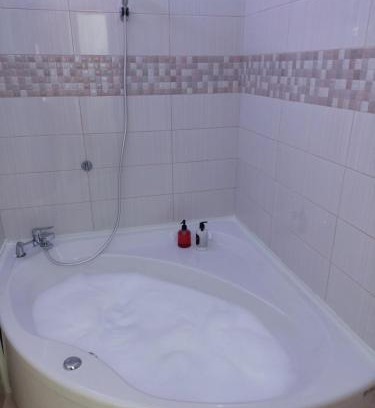 Treis Elies House | Love Holiday Suite 1
