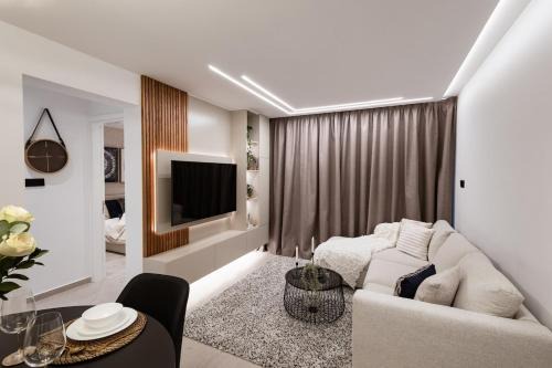 Limassol Apartment | Luxury Marina Beach Stay