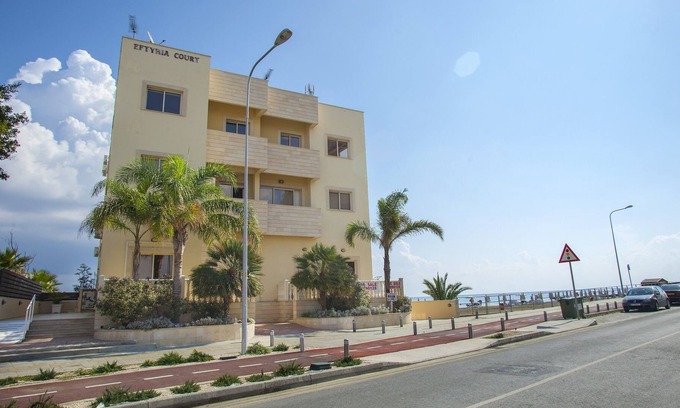 Larnaca Apartment | Mackenzie Beachfront Eftyhia Suite