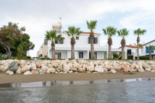 Meneou House | Meneou Blu Beach House*