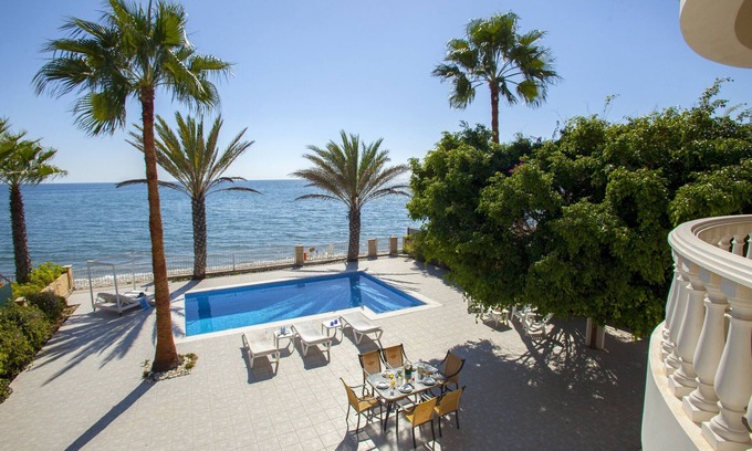 Larnaca Villa | Meneou Sunset Beachfront Villa