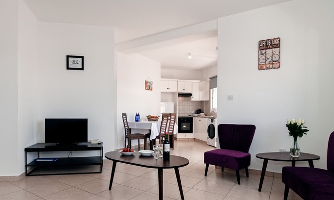 Universal Apartment | One-Bedroom Apartment - Artemis Cynthia Complex
