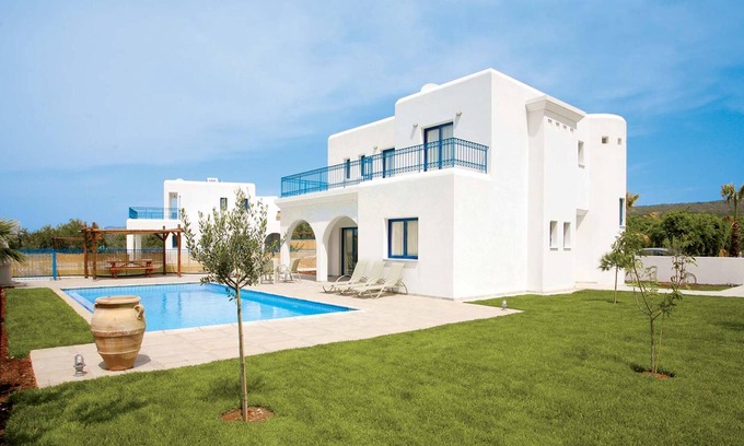 Agios Georgios Pegeias Villa | Peaceful villa close to St Georges Harbour