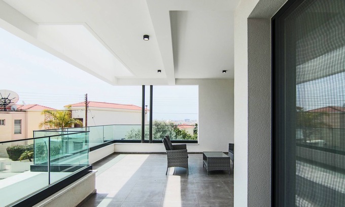Agios Athanasios Apartment | Phaedrus Living: City View Anna Residence 101