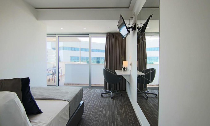 Acropolis Apartment | Phaedrus Living: Luxury Suite Nicosia 504