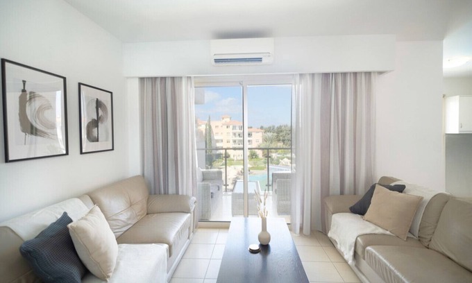 Universal Apartment | Phaedrus Living: Paphos Elysian Horizon