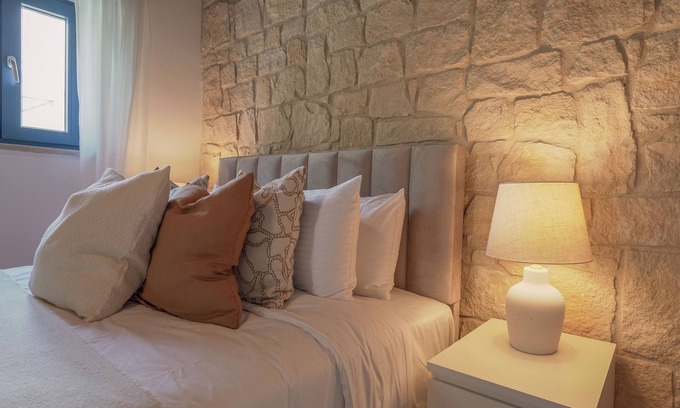 Peristerona Apartment | Phaedrus Living Peristerona Traditional House