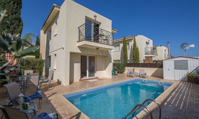 Pernera Villa | Protaras Holiday Villa CL19 - a villa that sleeps 7 guests in 3 bedrooms