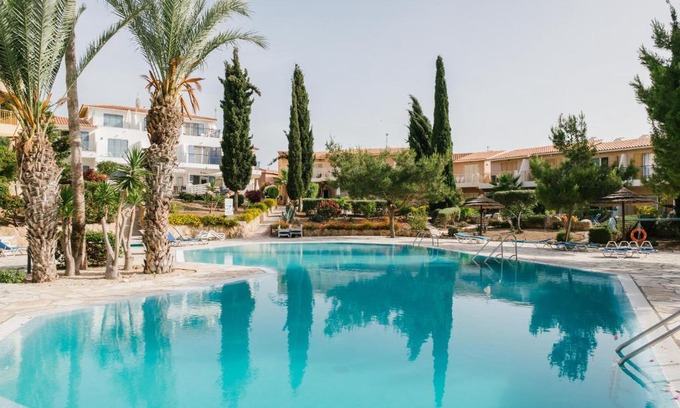 Paphos Apartment | Regina Gardens 2 Bedroom Sea View Flat in Paphos