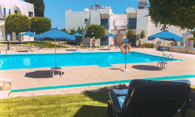 Larnaca Apartment | Shelter next to the beach