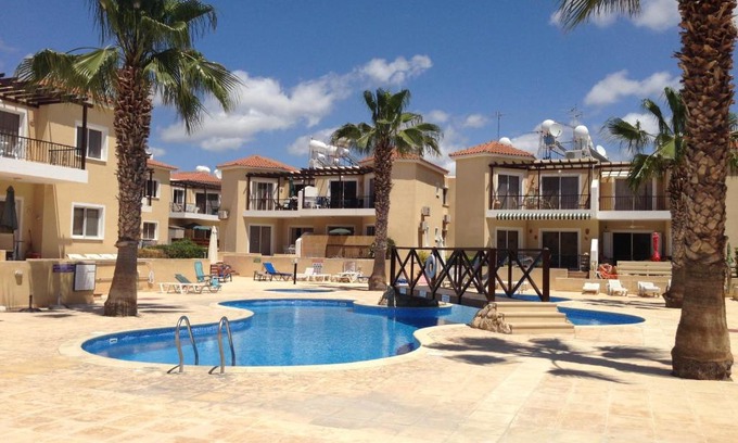 Universal Apartment | Sirena Sunrise 120