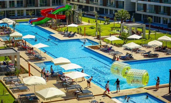 Trikomo Apartment | Studio Flat w Pool, Balcony, 5 to min Beach