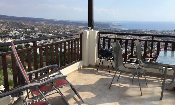 Peyia Town Apartment | Stunning panoramic sea & mountain views from south facing balcony