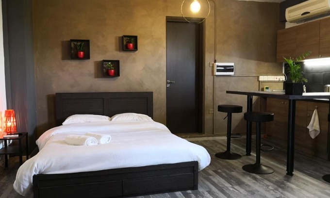 Larnaca Apartment | The room