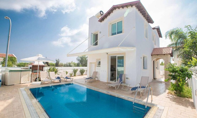 Pernera Villa | Villa ∙ 3 bedrooms ∙ 6 guests