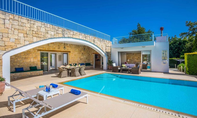 Giolou Villa | Villa ∙ 3 bedrooms ∙ 6 guests