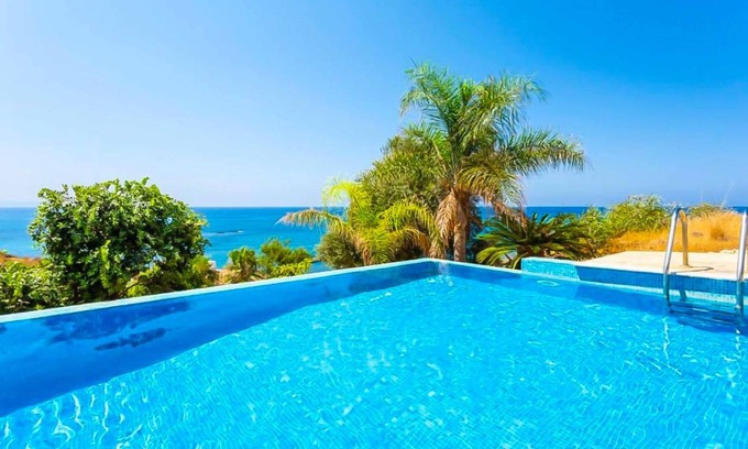 Pomos Villa | Villa ∙ 3 bedrooms ∙ 6 guests
