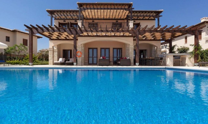 Aphrodite Hills Villa | Villa ∙ 5 bedrooms ∙ 10 guests