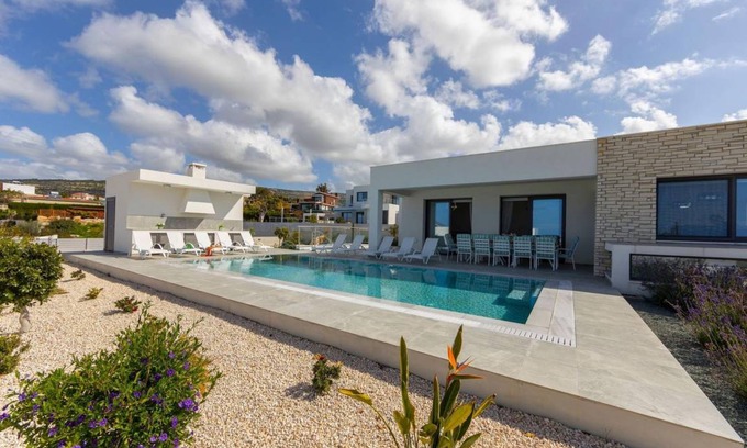 Paphos Villa | Villa ∙ 5 bedrooms ∙ 10 guests