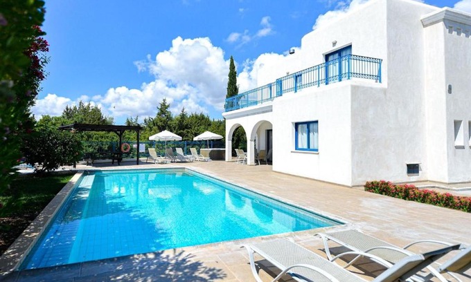 Agios Georgios Pegeias Villa | Villa Azzurro Holiday Villas