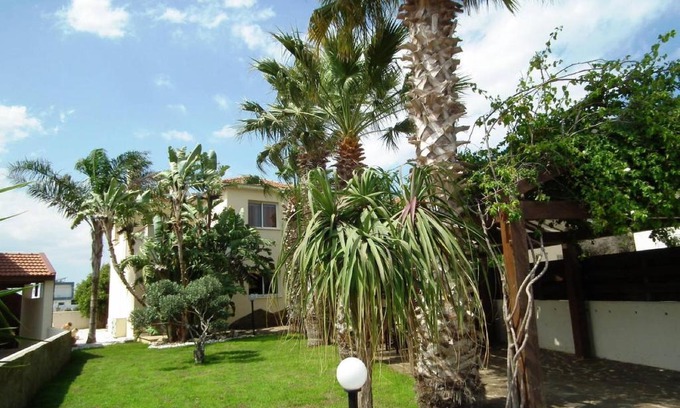 Pervolia Villa | Villa Galleria