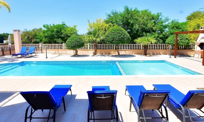 Pegeia Villa | Villa Golden Coral