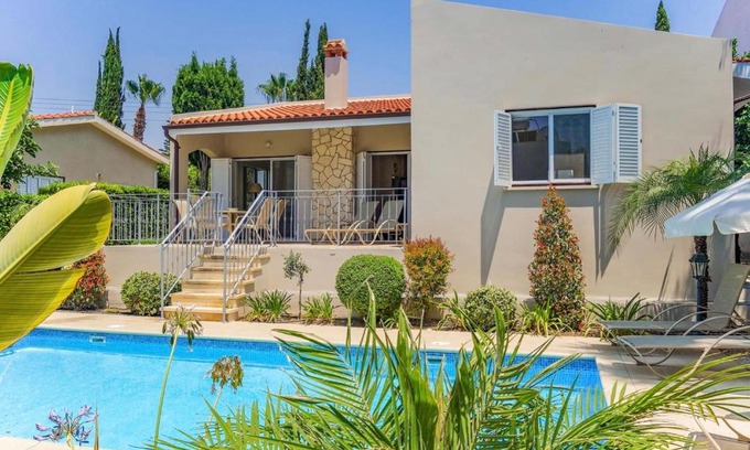 Peyia Town Villa | Villa Katerina: Coral Bay, Laourou Beach